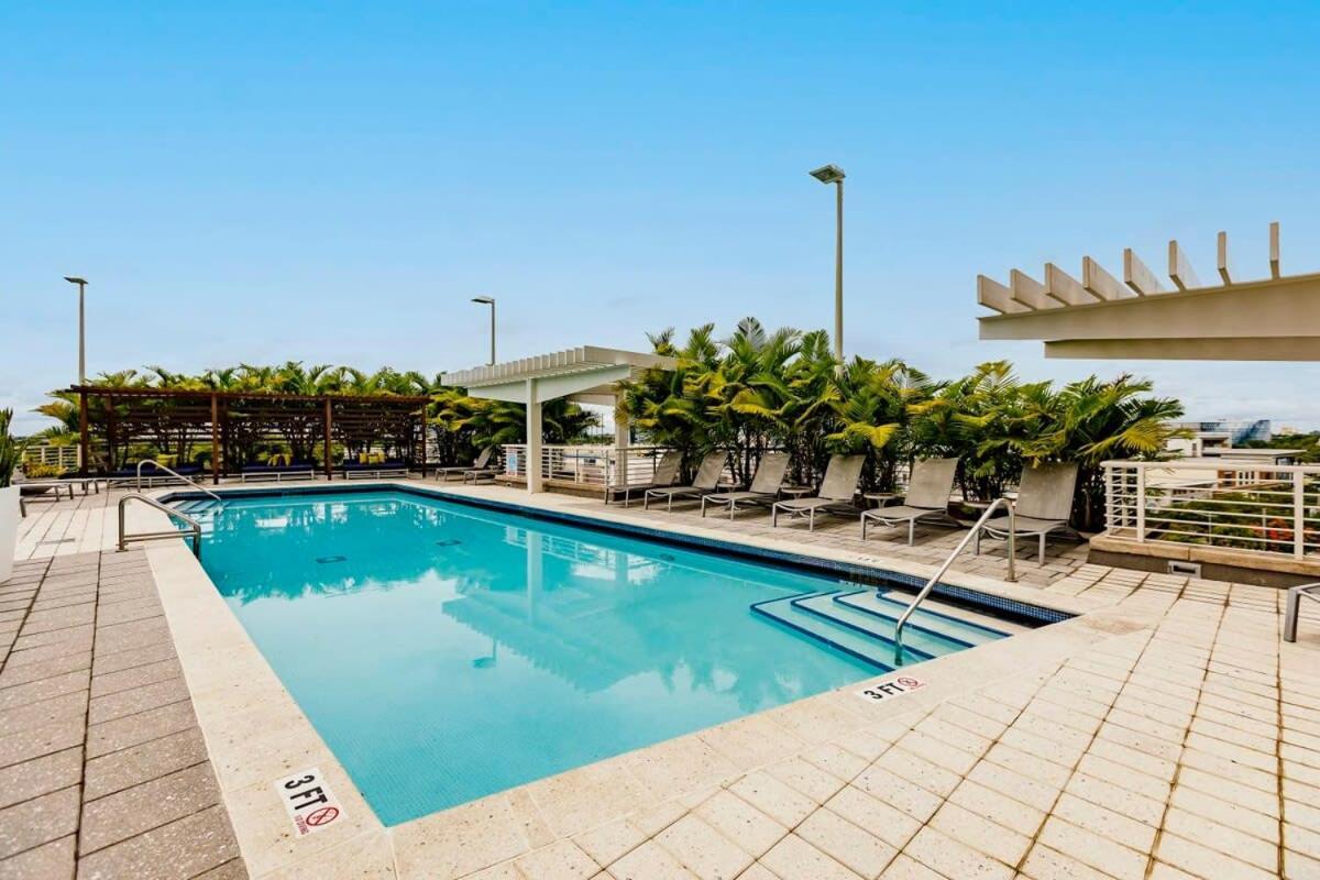 Palm Place Heart Of Miami With Parking Pool And Gym Exterior foto